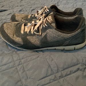 Women’s Nike shoes
